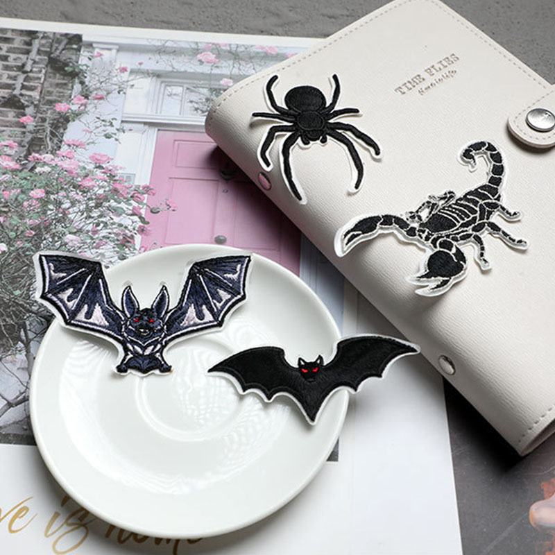 Spider Scorpion Bat Black Anim - Velcro Sew On 评论和价格