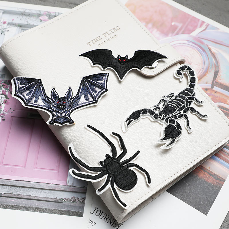 Spider Scorpion Bat Black Anim - Velcro Sew On 评论和价格